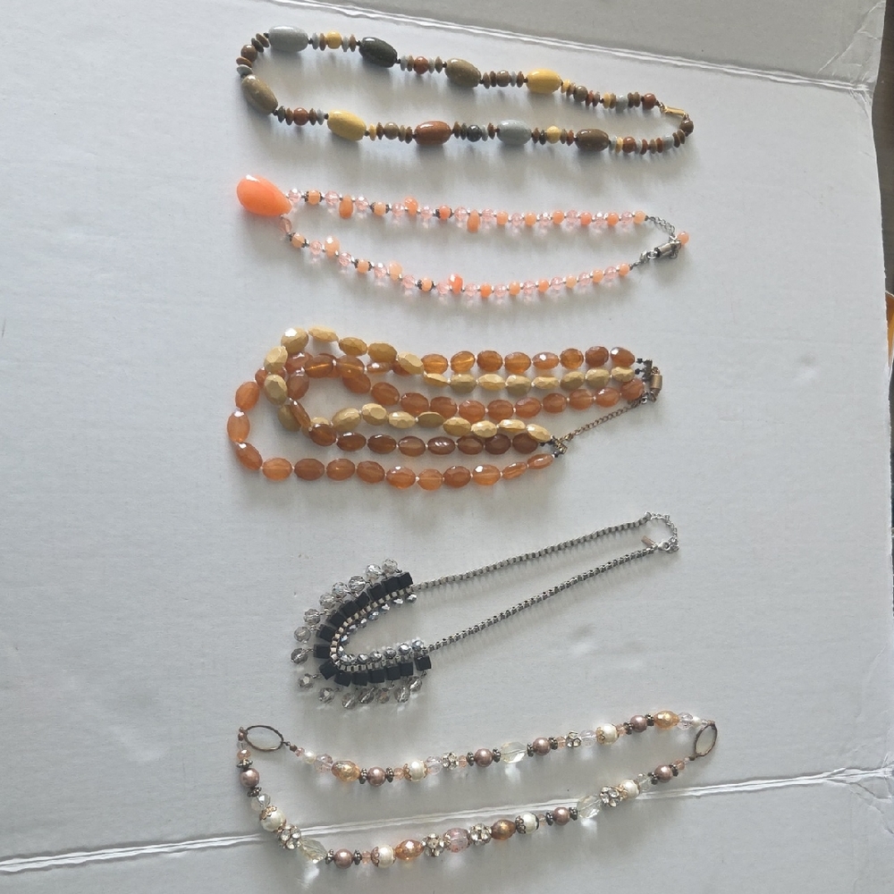 Costume Jewelry Necklace Lot